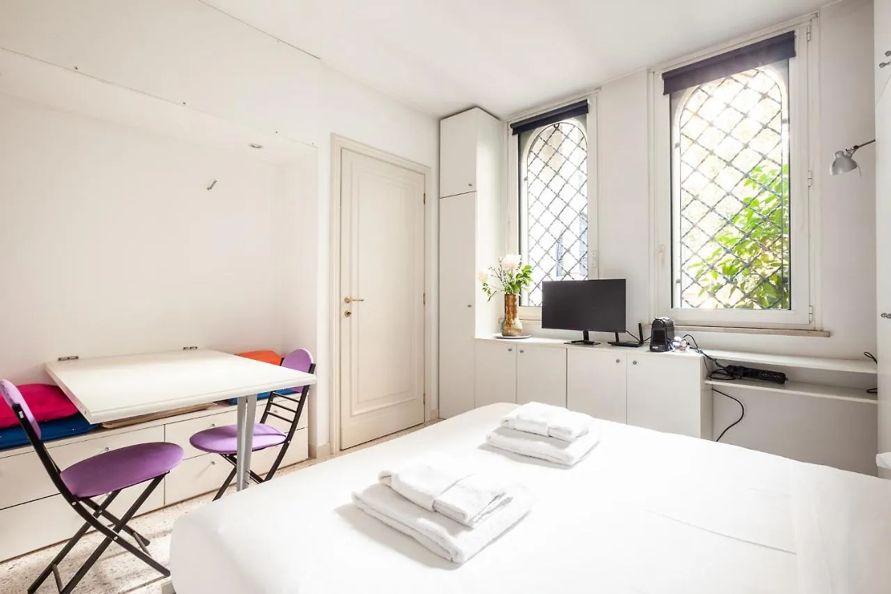 Apartment Cirene Master Guest Studio Milan Italy